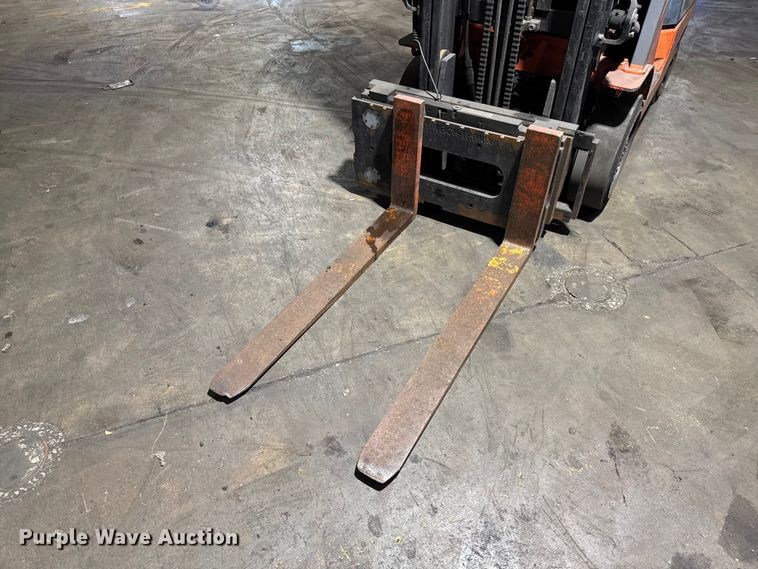 image for item FB5549 Toyota 7FGCU25 forklift