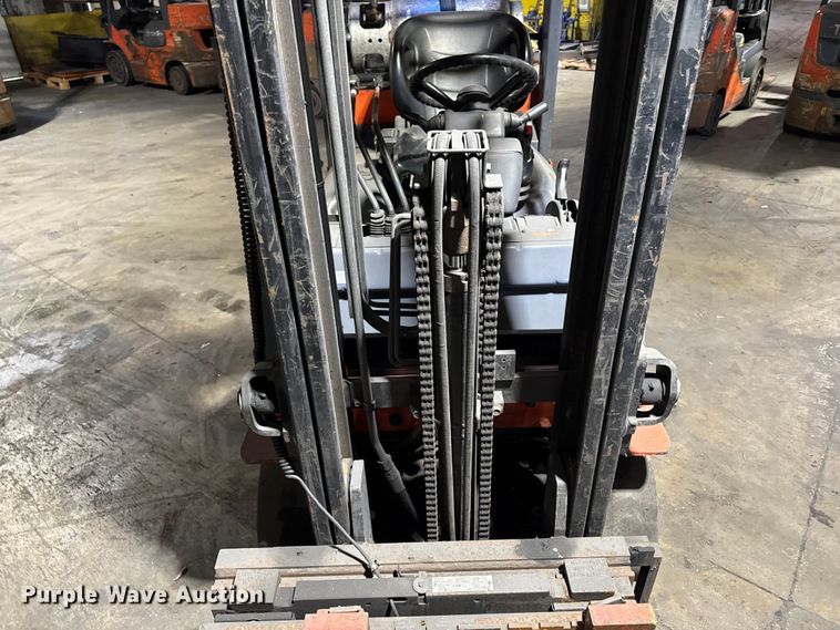 image for item FB5549 Toyota 7FGCU25 forklift