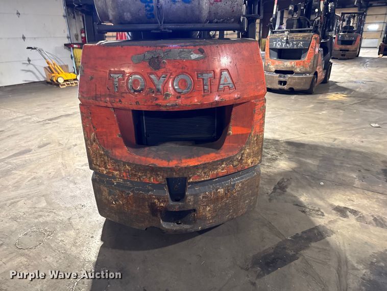 image for item FB5549 Toyota 7FGCU25 forklift