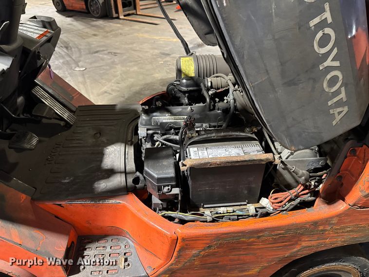 image for item FB5549 Toyota 7FGCU25 forklift