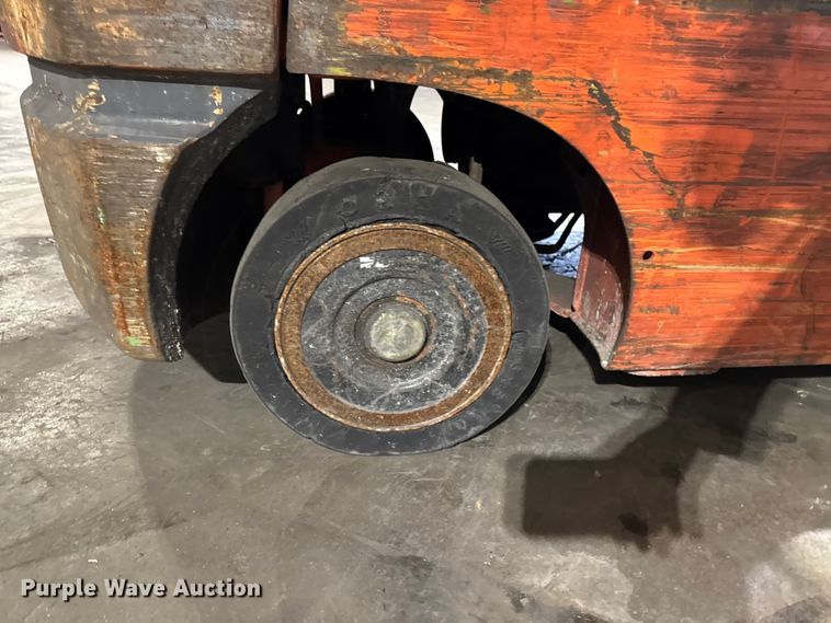 image for item FB5549 Toyota 7FGCU25 forklift