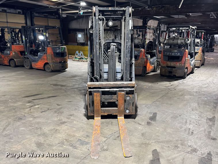 image for item FB5550 Toyota 8FGCU25 forklift