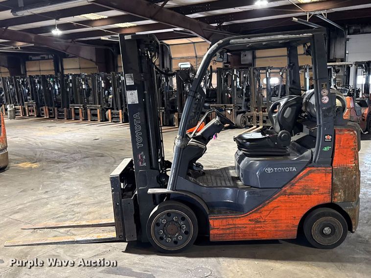 image for item FB5550 Toyota 8FGCU25 forklift