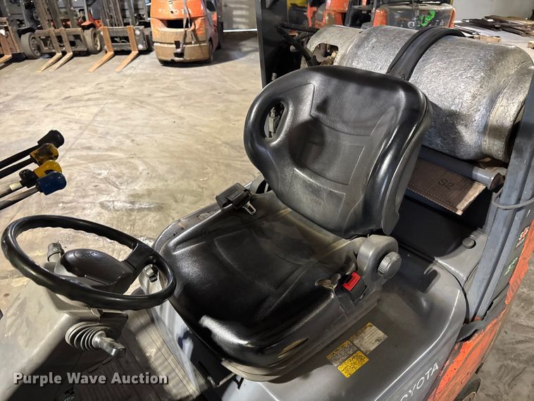 image for item FB5550 Toyota 8FGCU25 forklift