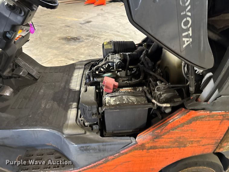image for item FB5550 Toyota 8FGCU25 forklift