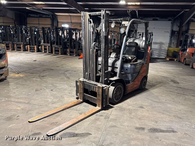 image for item FB5551 Toyota 8FGCU25 forklift