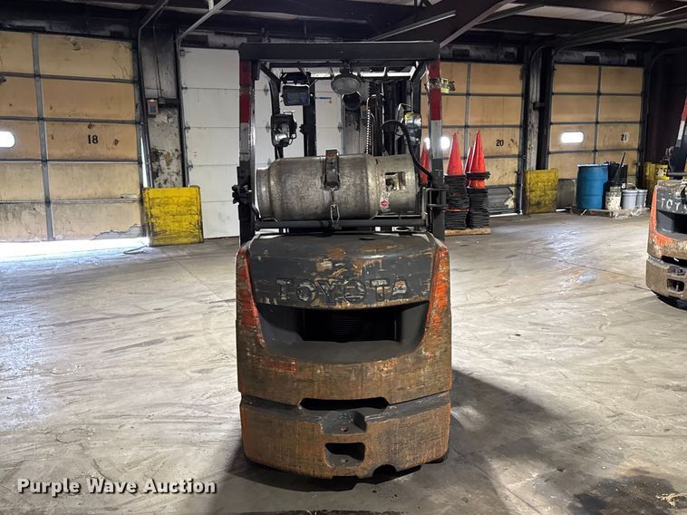 image for item FB5551 Toyota 8FGCU25 forklift