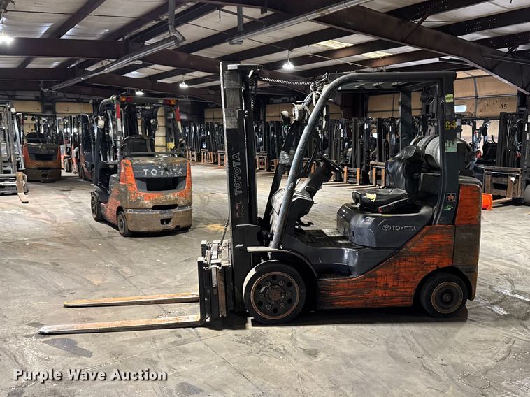 image for item FB5551 Toyota 8FGCU25 forklift
