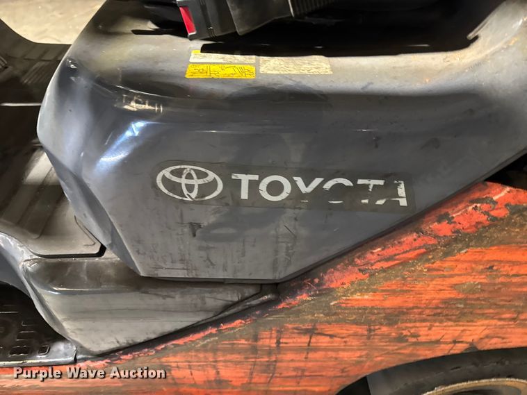 image for item FB5551 Toyota 8FGCU25 forklift