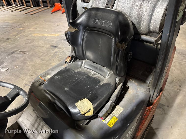image for item FB5551 Toyota 8FGCU25 forklift