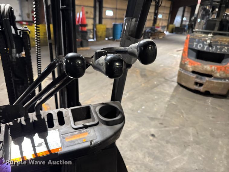 image for item FB5551 Toyota 8FGCU25 forklift