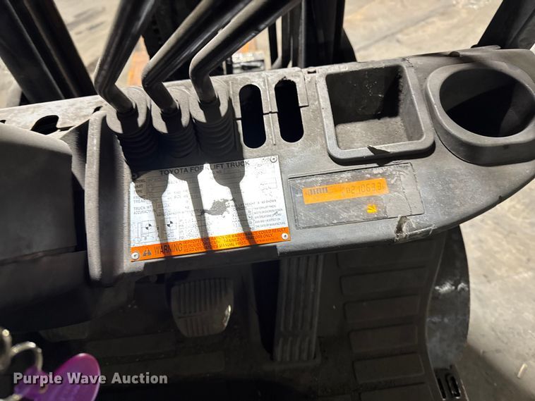 image for item FB5551 Toyota 8FGCU25 forklift