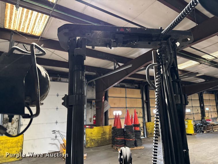 image for item FB5551 Toyota 8FGCU25 forklift