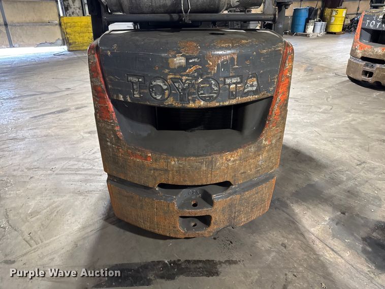 image for item FB5551 Toyota 8FGCU25 forklift