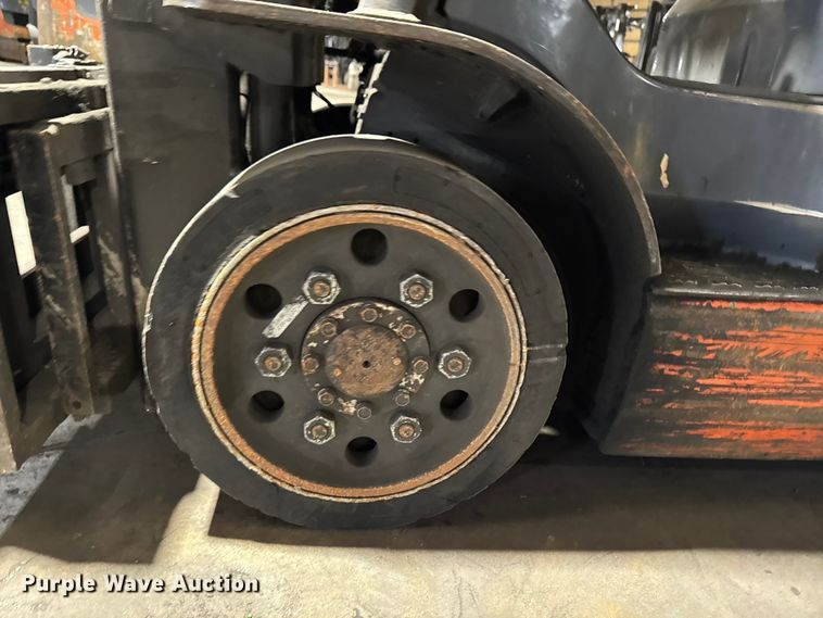 image for item FB5551 Toyota 8FGCU25 forklift