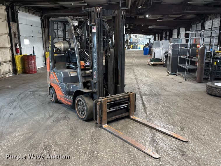 image for item FB5552 Toyota 8FGCU25 forklift