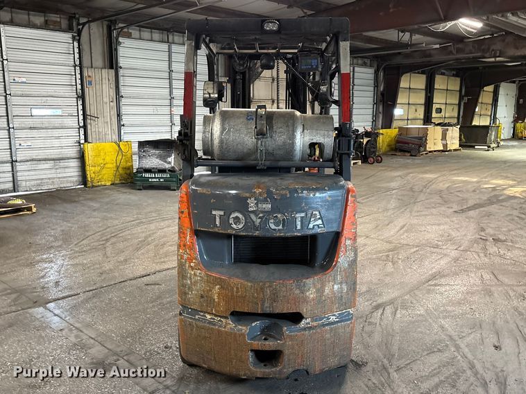 image for item FB5552 Toyota 8FGCU25 forklift