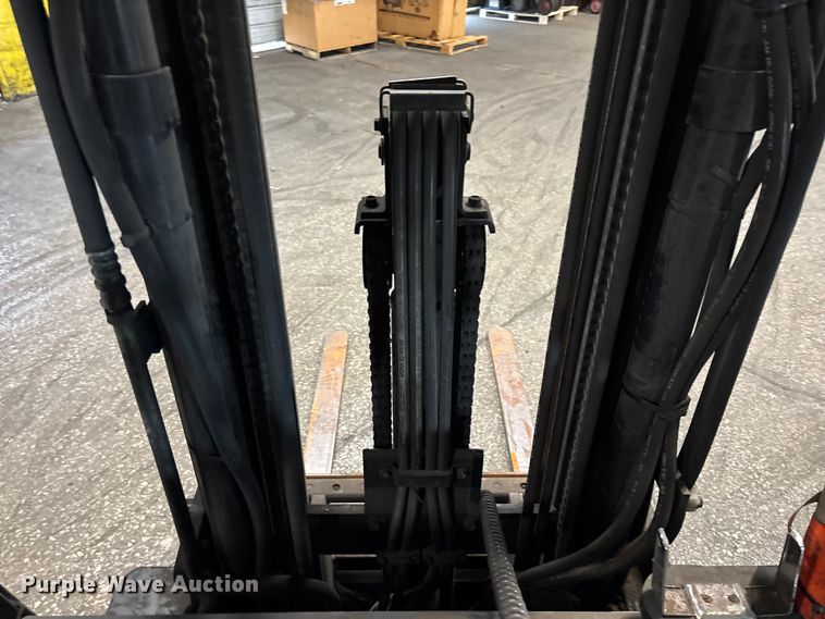 image for item FB5552 Toyota 8FGCU25 forklift