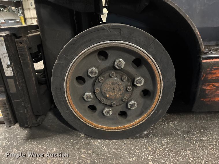 image for item FB5552 Toyota 8FGCU25 forklift