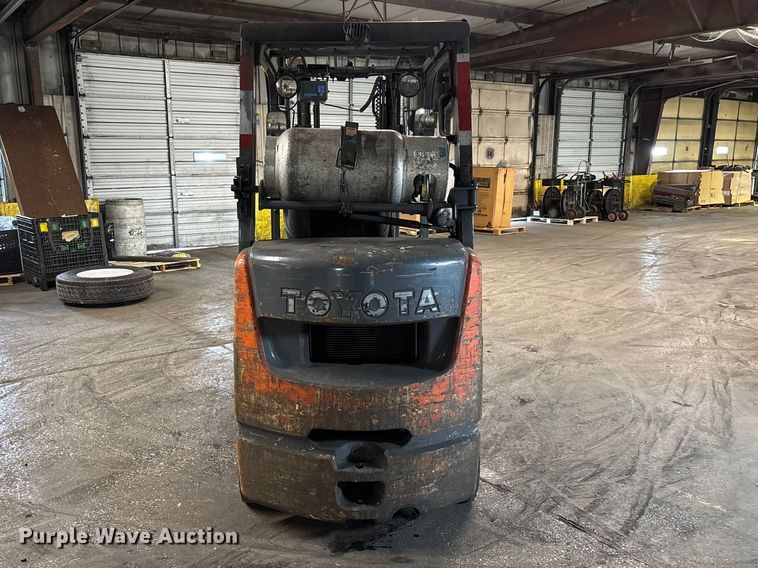 image for item FB5553 Toyota 8FGCU25 forklift