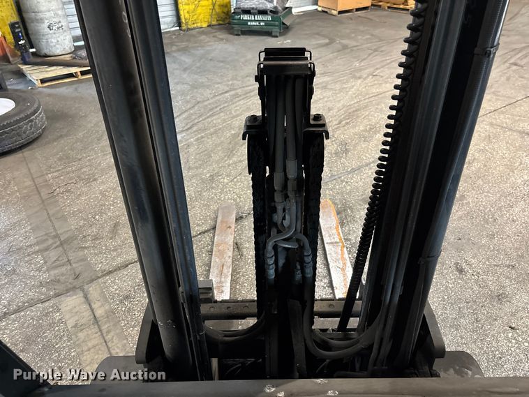 image for item FB5553 Toyota 8FGCU25 forklift