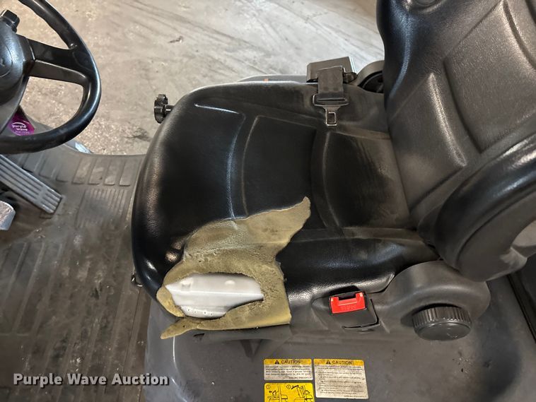 image for item FB5553 Toyota 8FGCU25 forklift