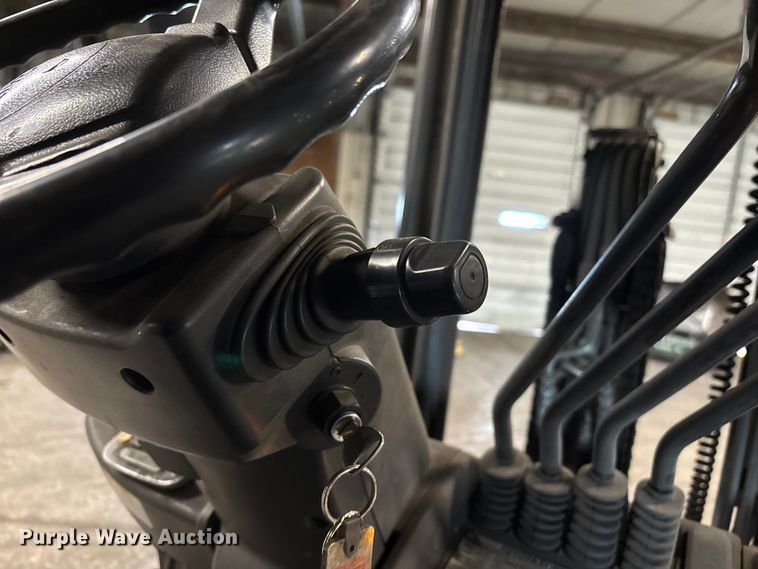 image for item FB5553 Toyota 8FGCU25 forklift