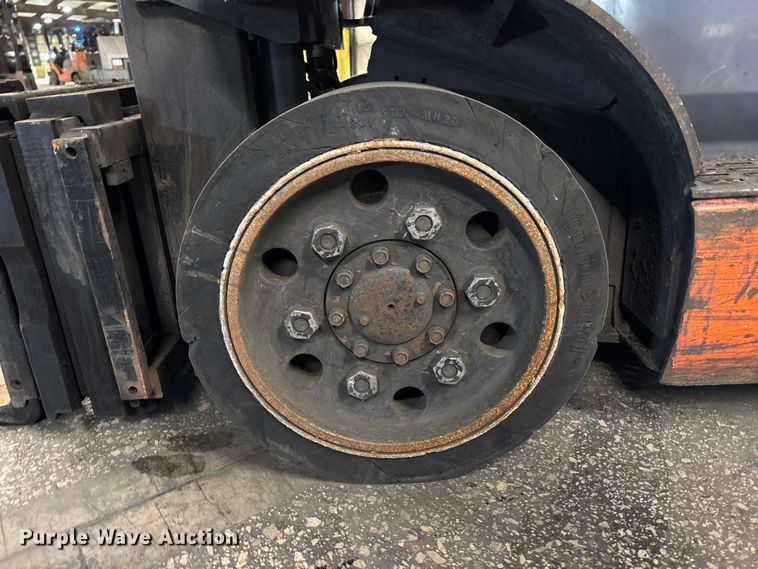 image for item FB5553 Toyota 8FGCU25 forklift