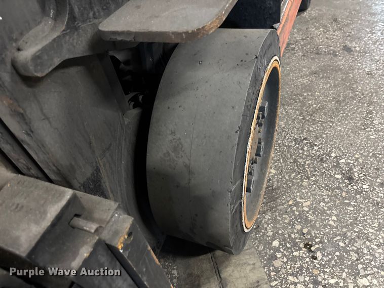 image for item FB5553 Toyota 8FGCU25 forklift