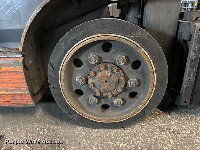 image for item FB5553 Toyota 8FGCU25 forklift