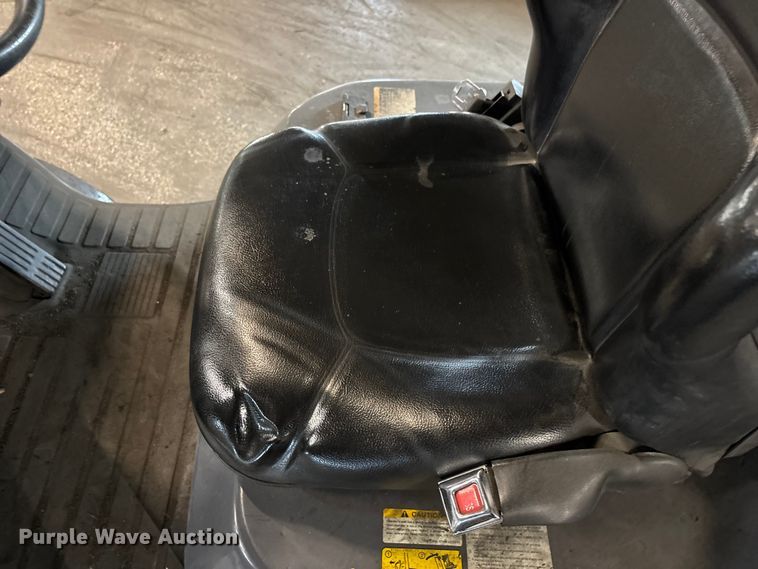 image for item FB5554 Toyota 8FGCU25 forklift