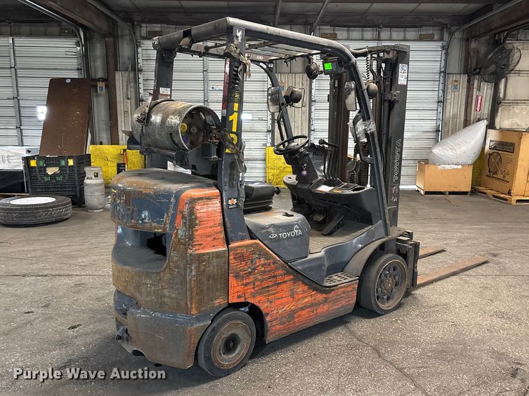 image for item FB5555 Toyota 8FGCU25 forklift