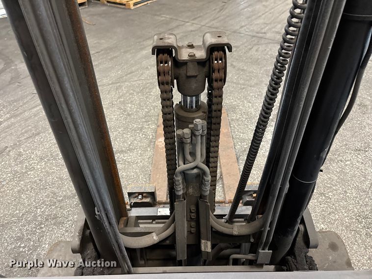 image for item FB5555 Toyota 8FGCU25 forklift