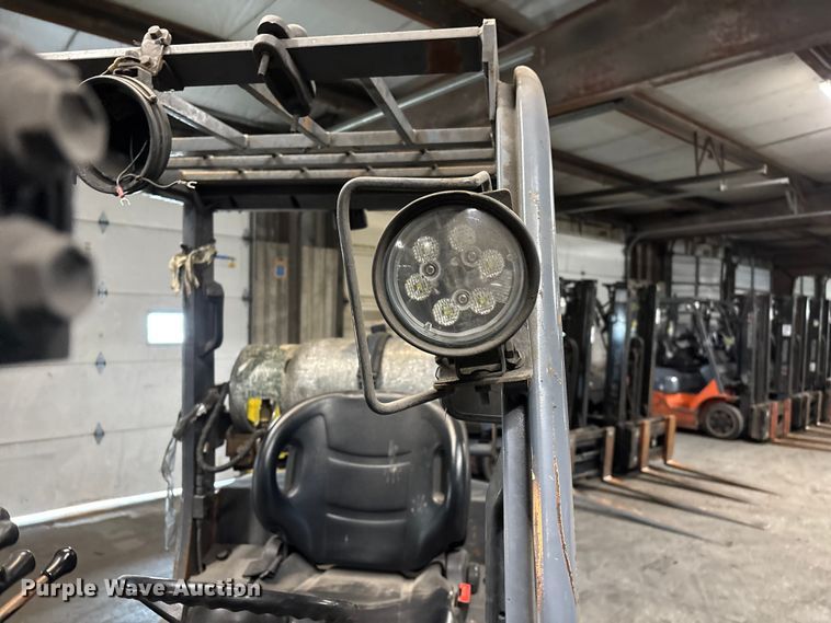 image for item FB5555 Toyota 8FGCU25 forklift