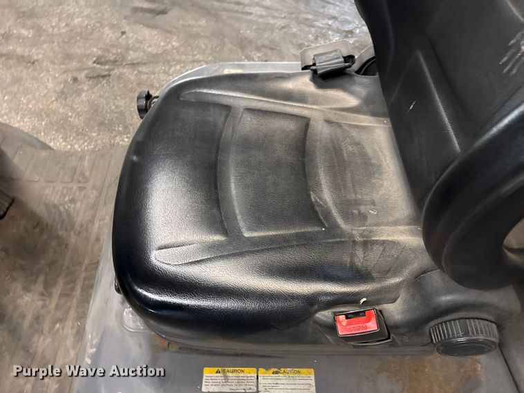 image for item FB5555 Toyota 8FGCU25 forklift