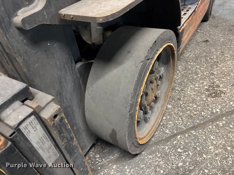 image for item FB5555 Toyota 8FGCU25 forklift