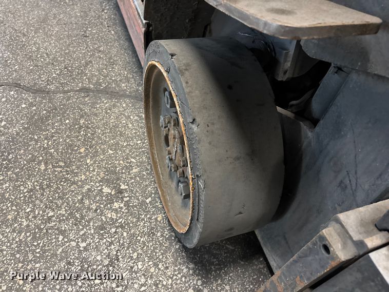 image for item FB5555 Toyota 8FGCU25 forklift