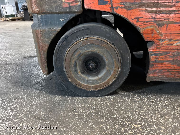 image for item FB5555 Toyota 8FGCU25 forklift