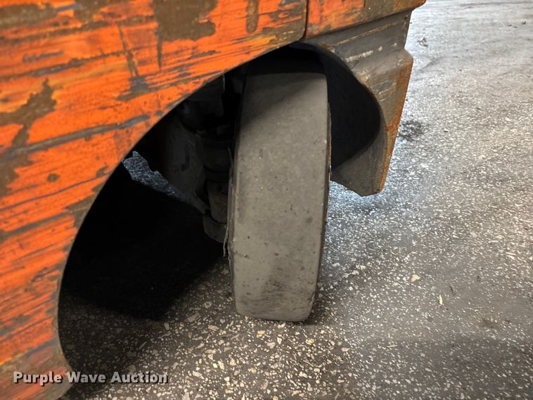 image for item FB5555 Toyota 8FGCU25 forklift