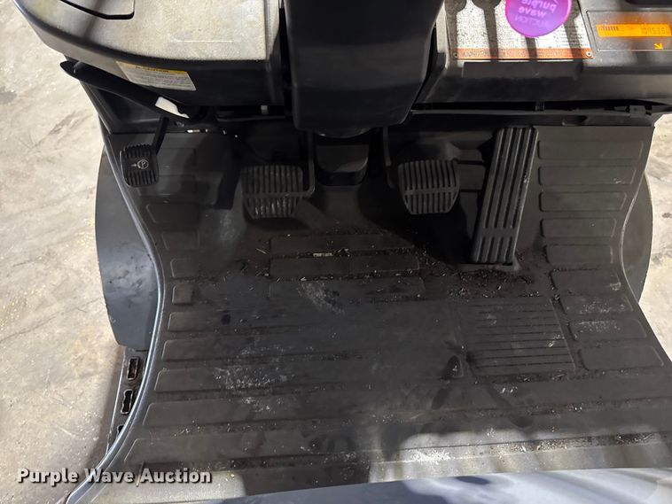 image for item FB5556 Toyota 8FGCU25 forklift