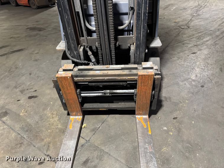 image for item FB5556 Toyota 8FGCU25 forklift