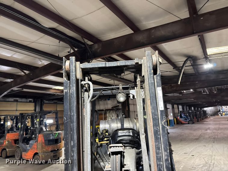 image for item FB5556 Toyota 8FGCU25 forklift