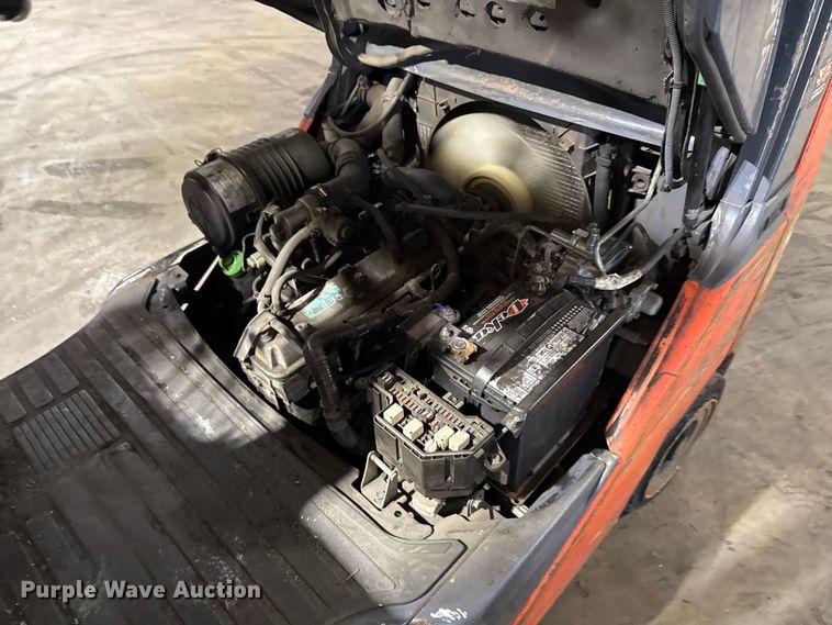 image for item FB5556 Toyota 8FGCU25 forklift