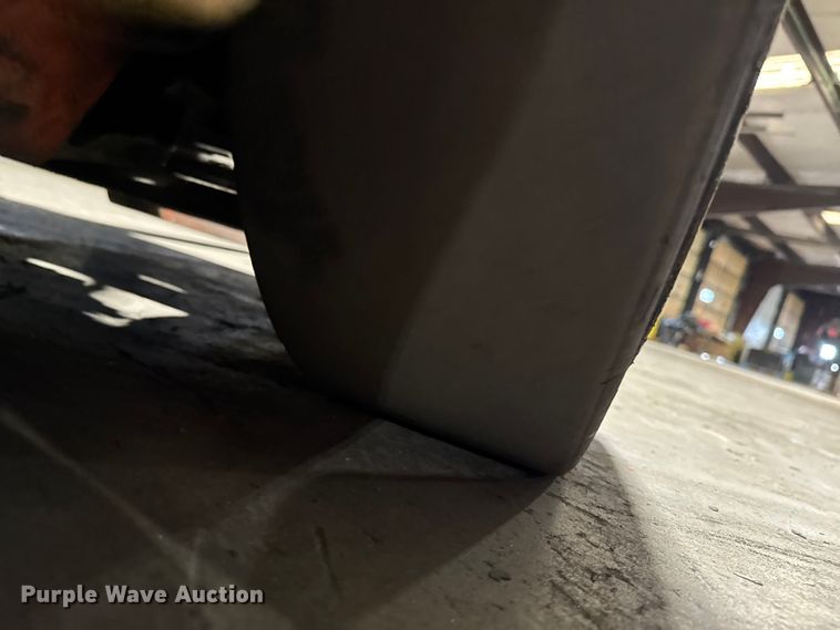 image for item FB5556 Toyota 8FGCU25 forklift