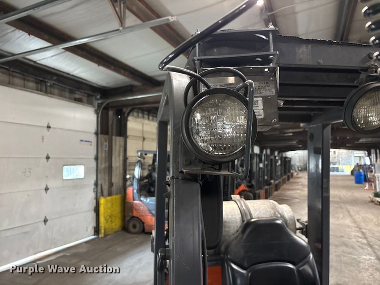 image for item FB5557 Toyota 7FGCU25 forklift