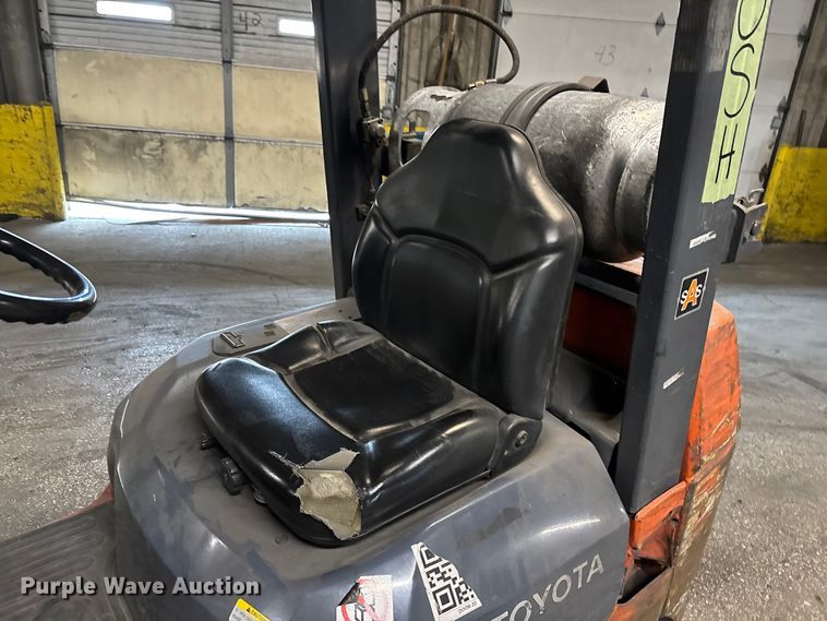 image for item FB5557 Toyota 7FGCU25 forklift