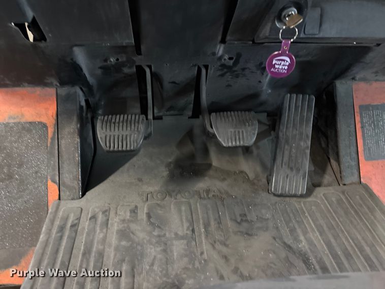 image for item FB5557 Toyota 7FGCU25 forklift