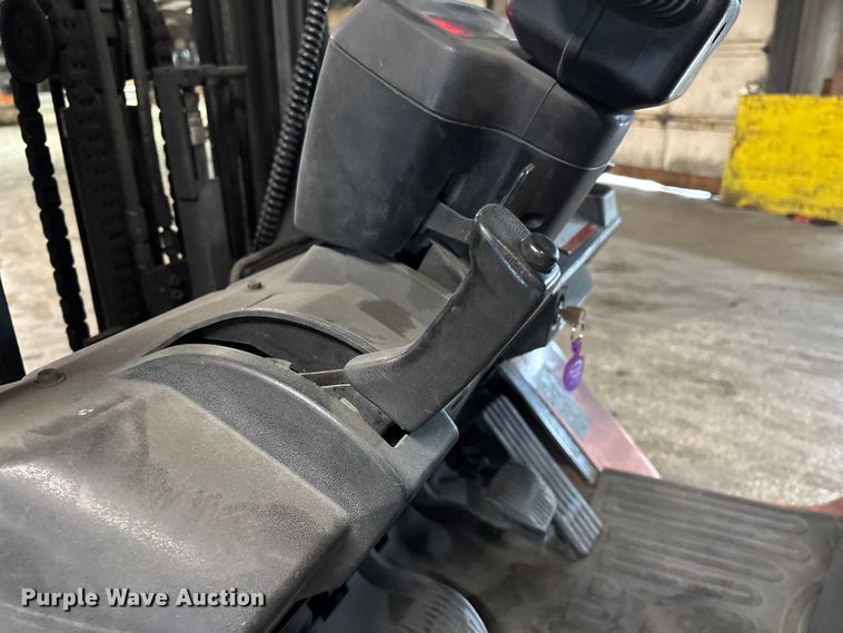 image for item FB5557 Toyota 7FGCU25 forklift