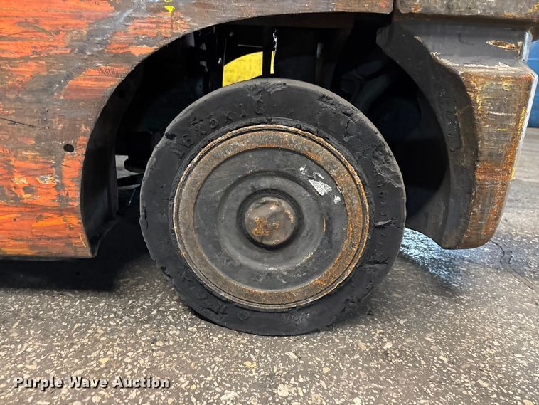 image for item FB5557 Toyota 7FGCU25 forklift