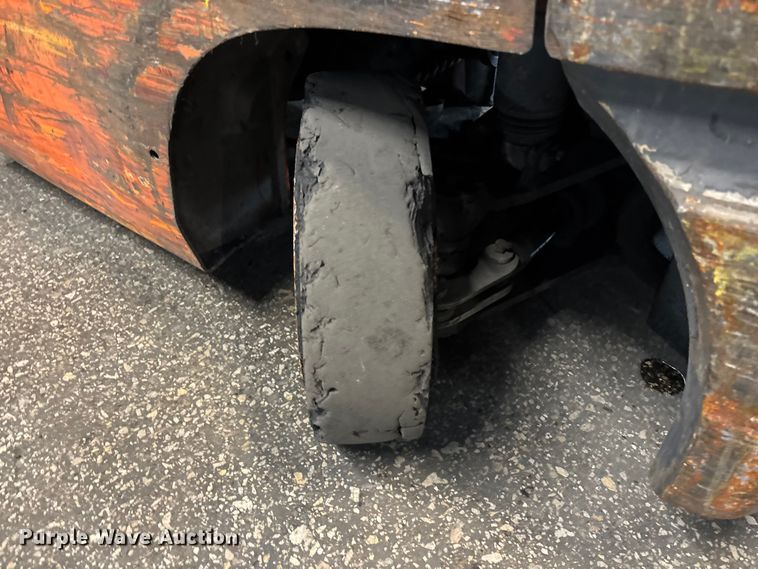 image for item FB5557 Toyota 7FGCU25 forklift